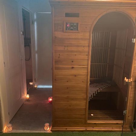 Houdarling Chalet Et Spa Hammam Jacuzzi Et Sauna Nimes Exterior photo