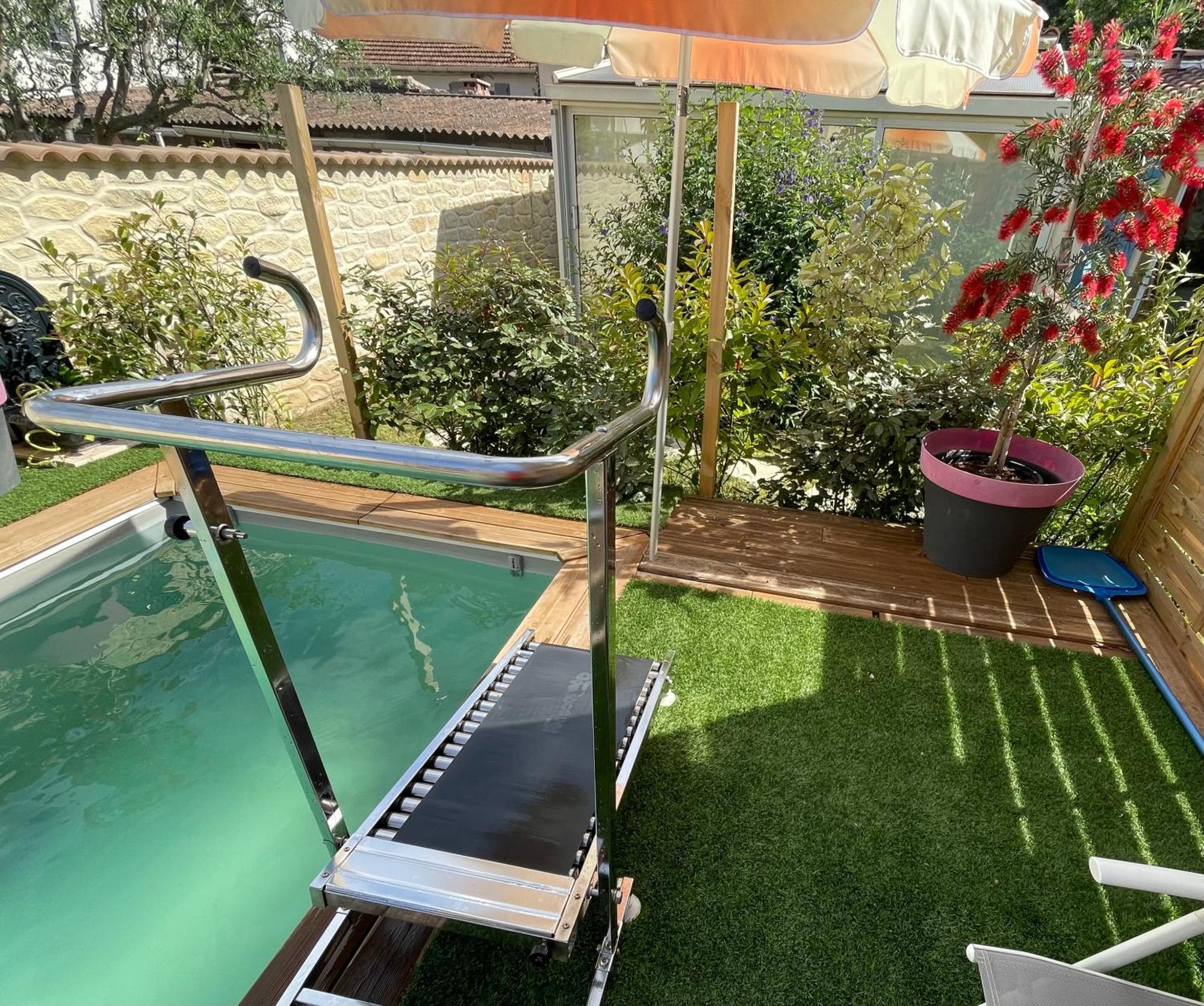 Houdarling Chalet Et Spa Hammam Jacuzzi Et Sauna Nimes Exterior photo